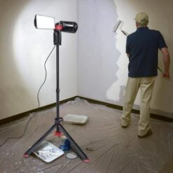 Husky 7000 Lumens Portable Corded LED Work Light With Tripod -Husky Shop husky jobsite lighting 7901304012 31 1000