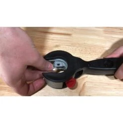 Husky 1-1/8 In. Ratcheting Tube Cutter -Husky Shop husky pipe tube cutters 86 036 0111 44 1000