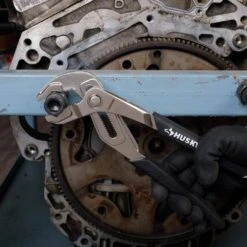 Husky 12 In. Groove Pliers With Quick Adjusting Curved Jaw 11 Husky 12 In. Groove Pliers With Quick Adjusting Curved Jaw -Husky Shop husky tongue groove pliers 90921 1f 1000