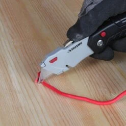 Husky Retractable Folding Utility Knife -Husky Shop husky utility knives 99734 1f 1000